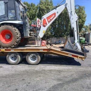 Remolque Cama Baja para Maquinaria Pesada y Construcción - Doble Eje con Cola de Pato